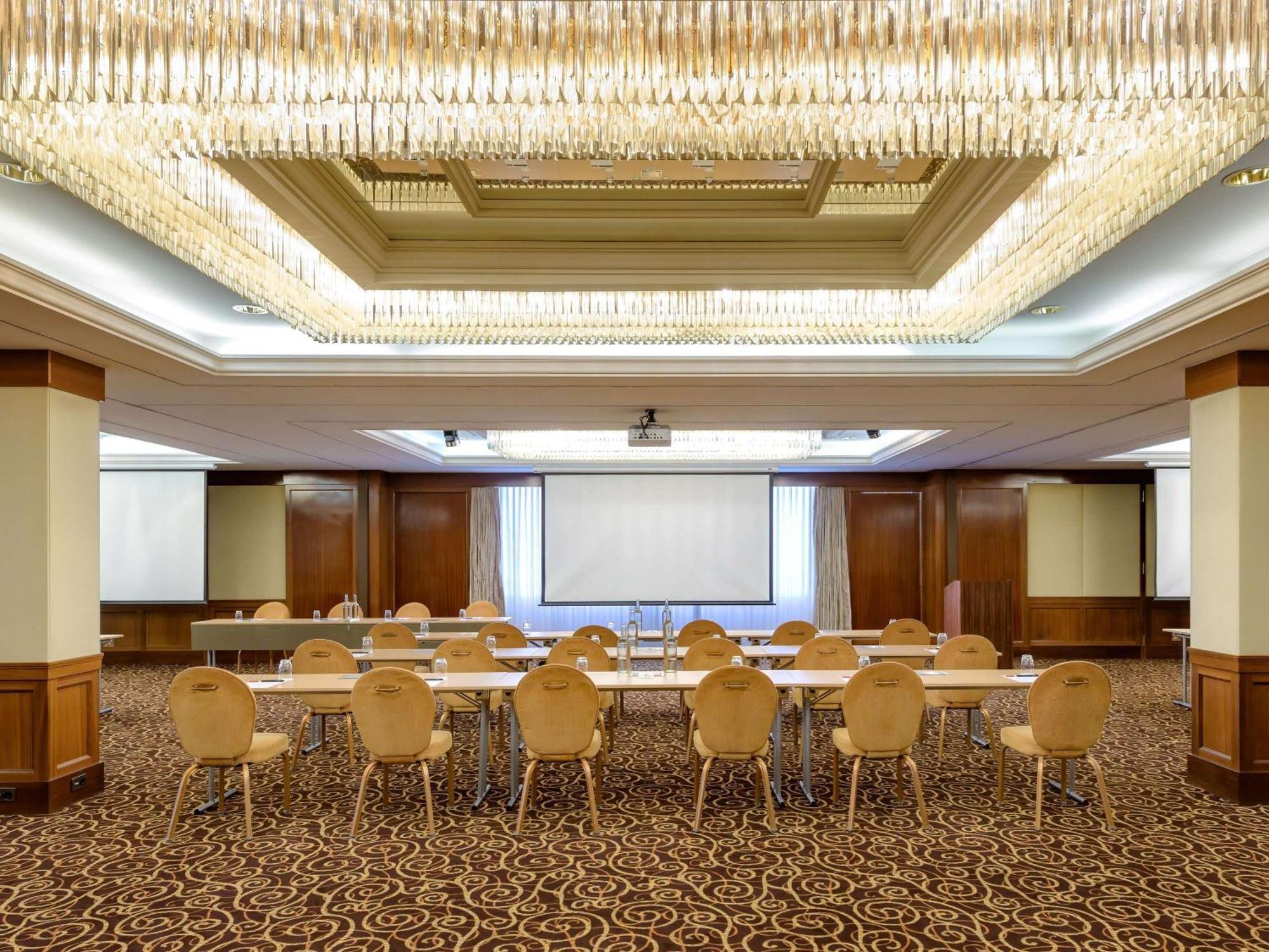 Moevenpick Hotel Geneva Meyrin Kültér fotó