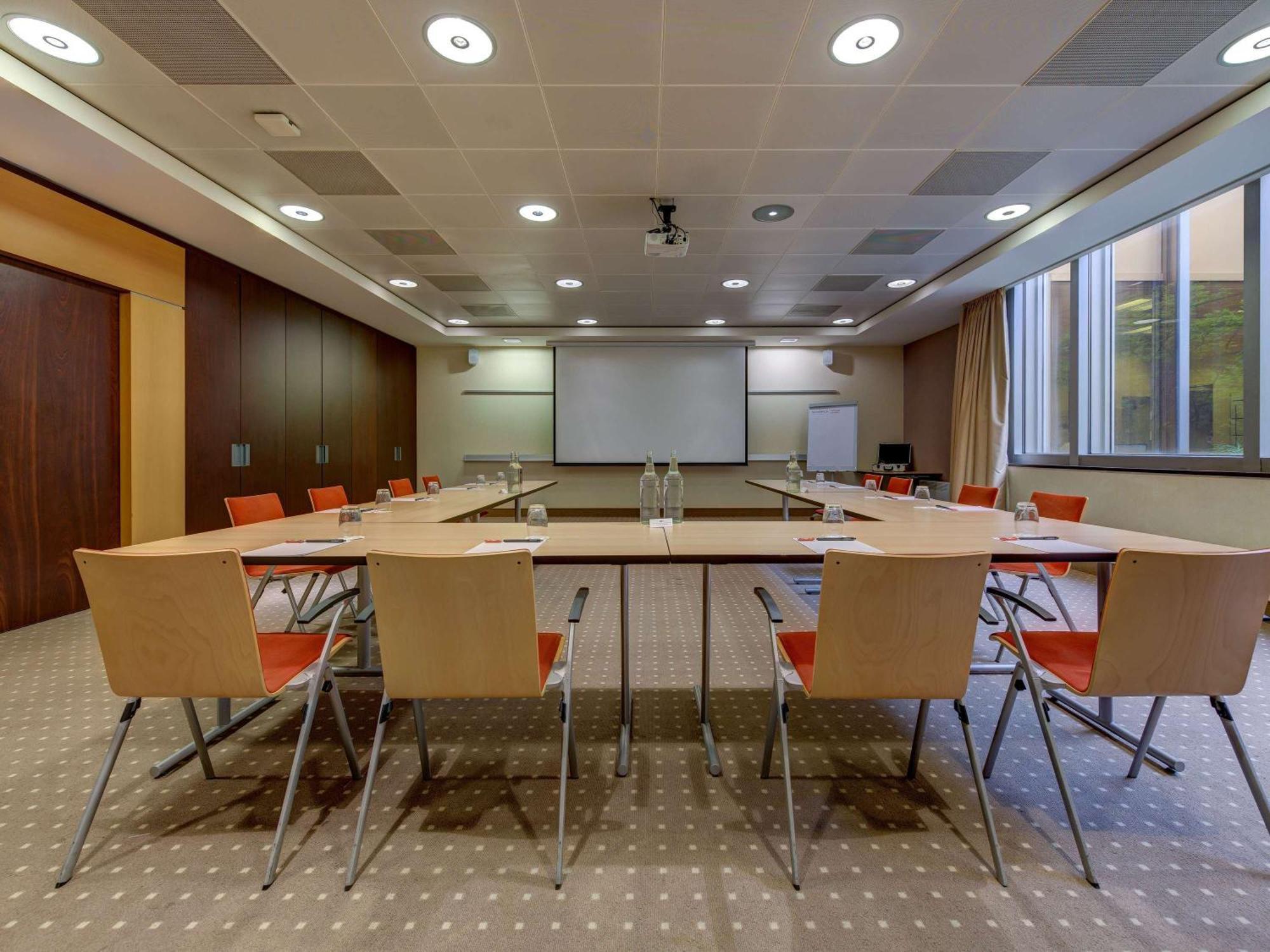 Moevenpick Hotel Geneva Meyrin Kültér fotó