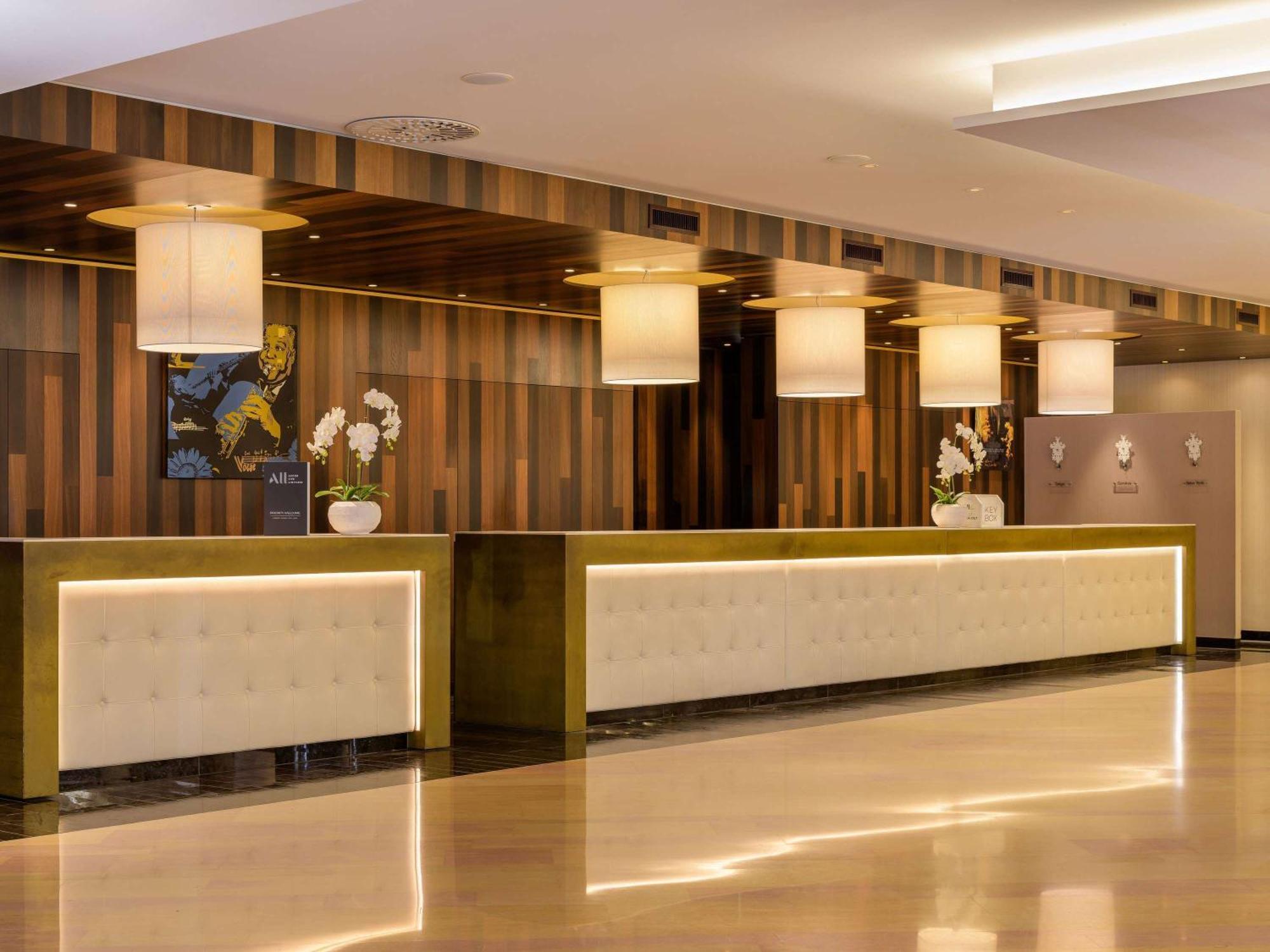 Moevenpick Hotel Geneva Meyrin Kültér fotó